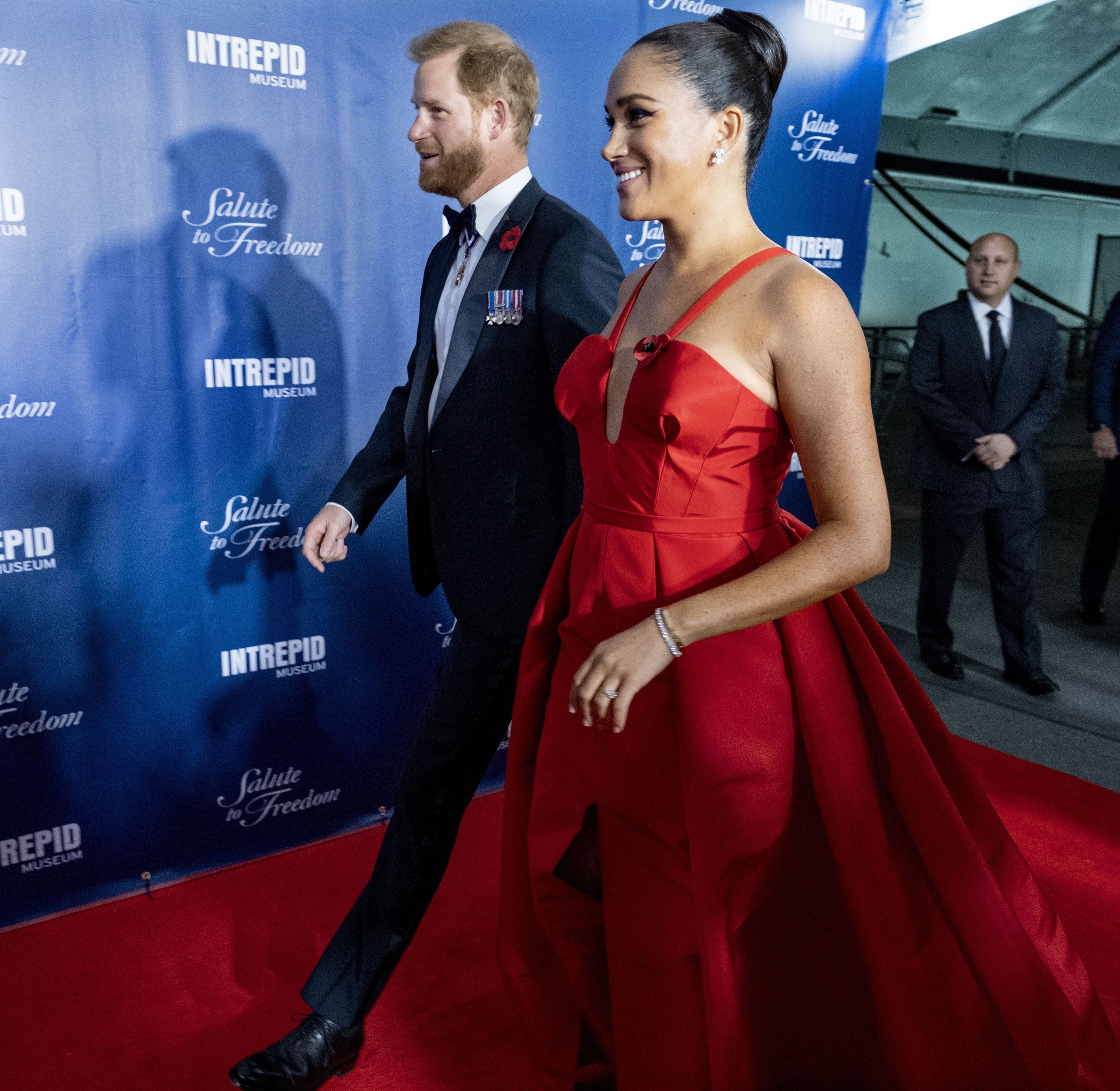 Markle clearance red dress