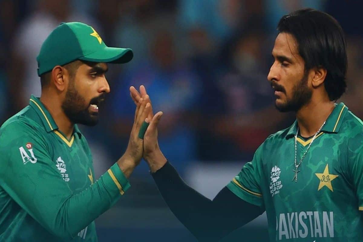 Babar Azam Defends Hasan Ali Over Dropped Catch Outrage vs Australia in T20 World Cup Semis | Watch
