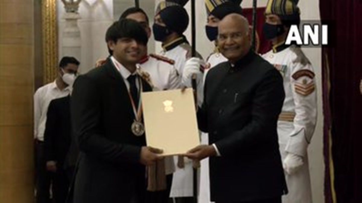 President Ram Nath Kovind Confers Khel Ratna Award 2021 on 12 Elite Sportspersons: Neeraj Chopra to Mithali Raj