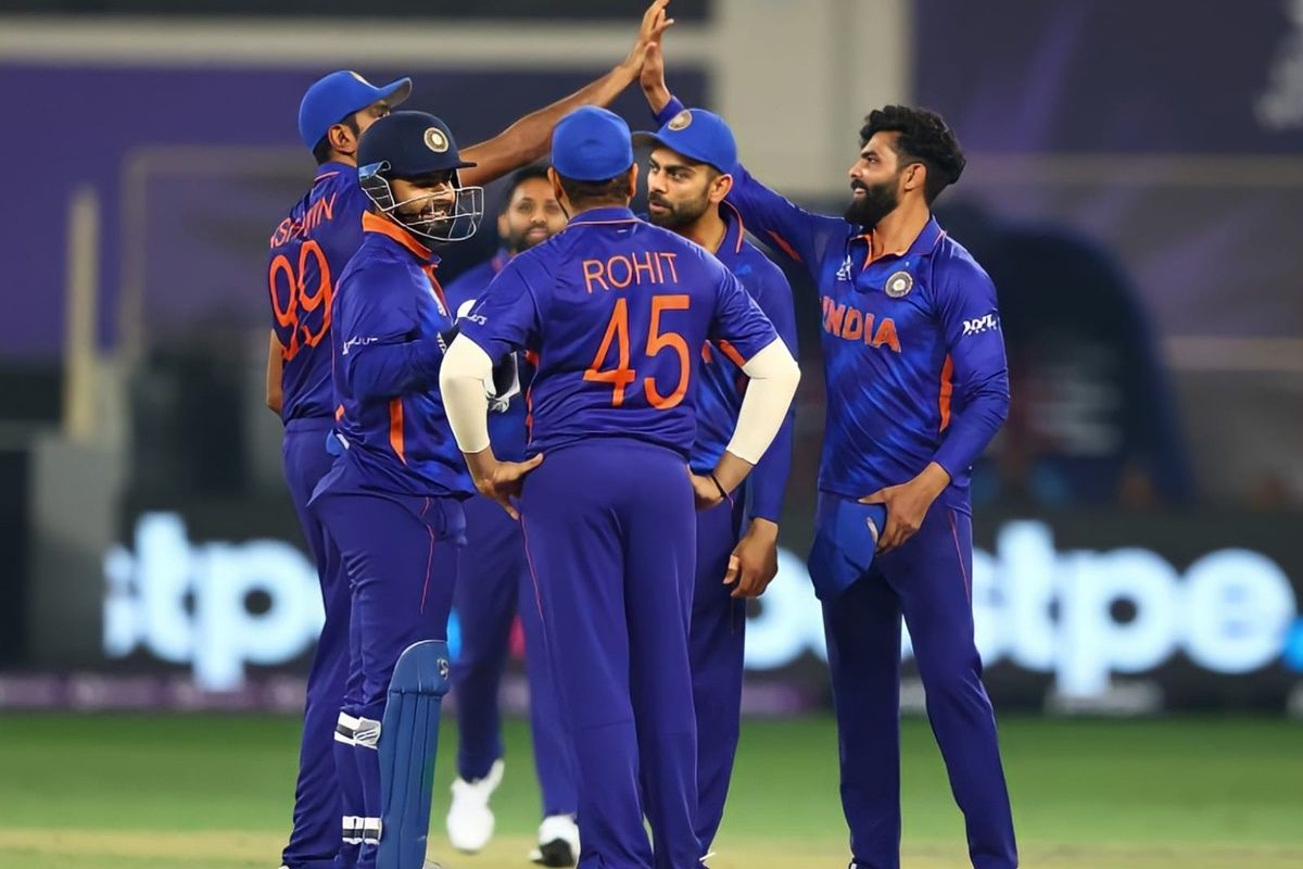Ex-England Spinner Backs Rishabh Pant as India's Future Captain, Says 'He is a Mix of MS Dhoni And Virat Kohli'