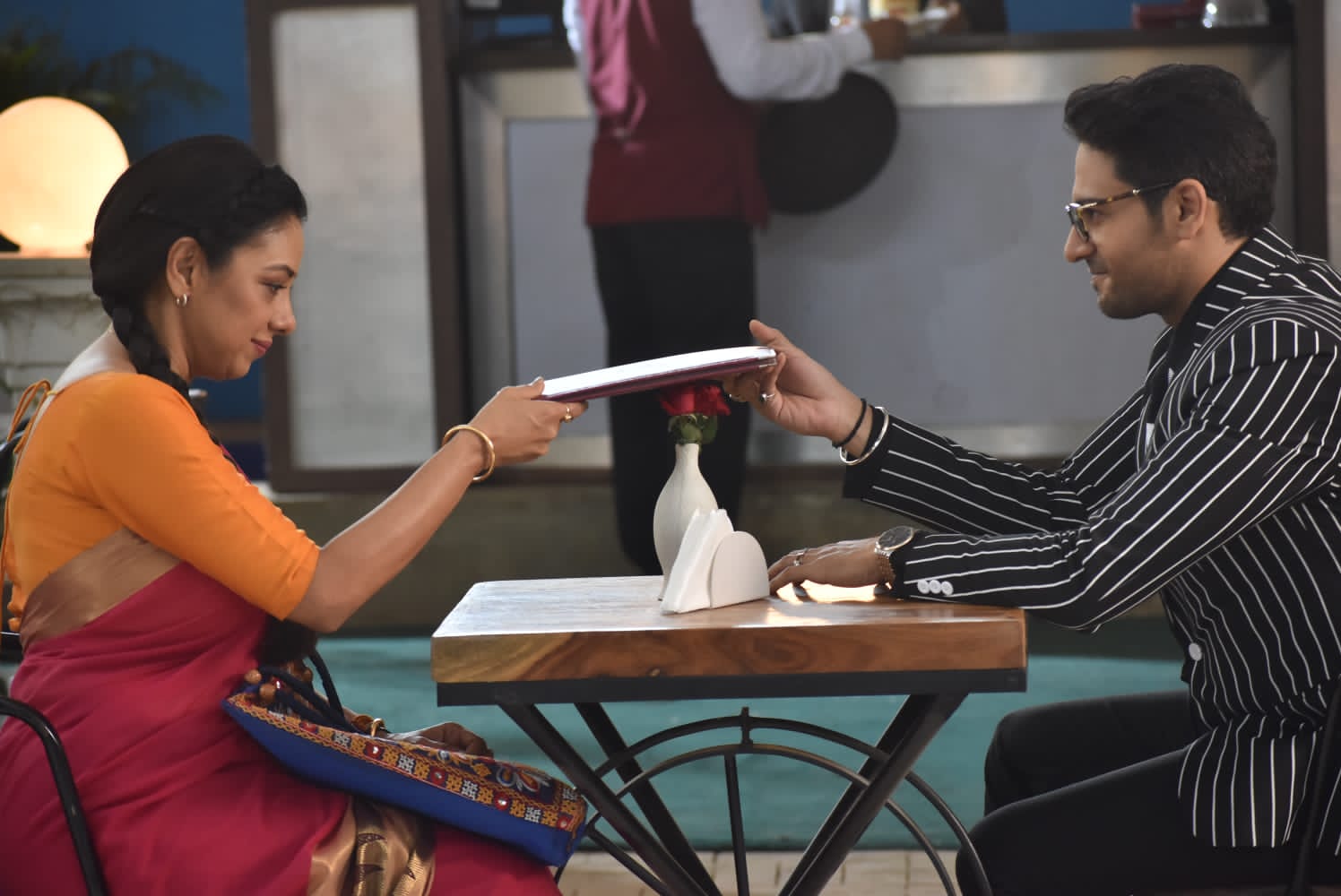 Anuj and Anupama On a 'Milk-Shake Date' (Picture Credits: Team Anupamaa)