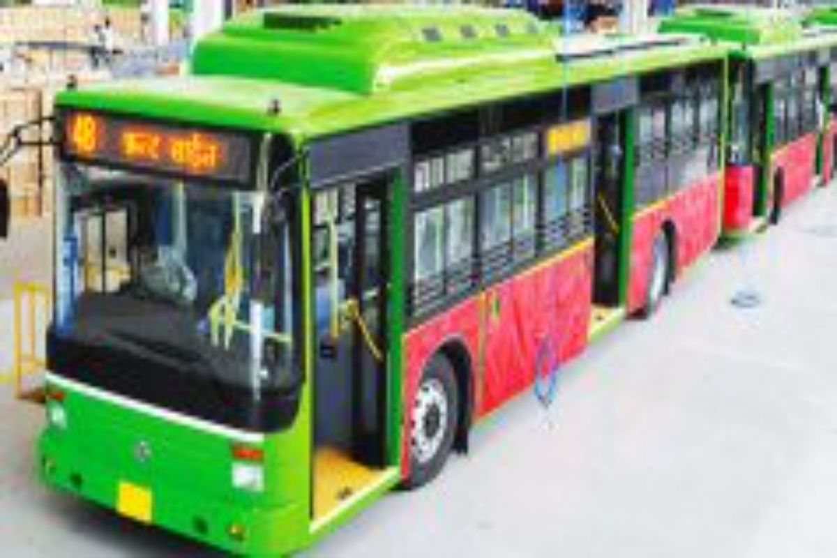 Bengal Going Green: Kolkata to Have Over 1000 CNG Buses Soon; Public Transport to Run on Clean Fuel by 2030