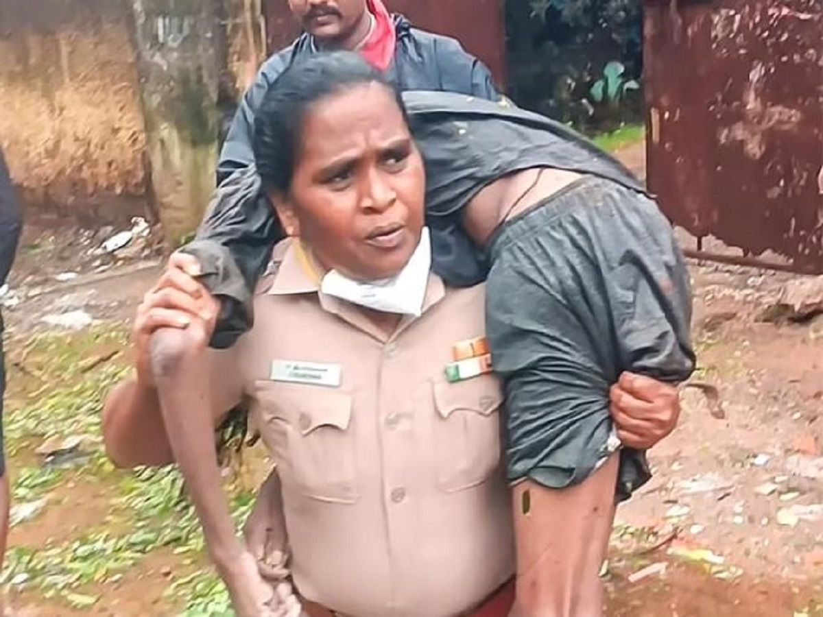 Chennai Rains: Unconscious Man Rescued By Female Cop During Heavy Rain Dies In Hospital