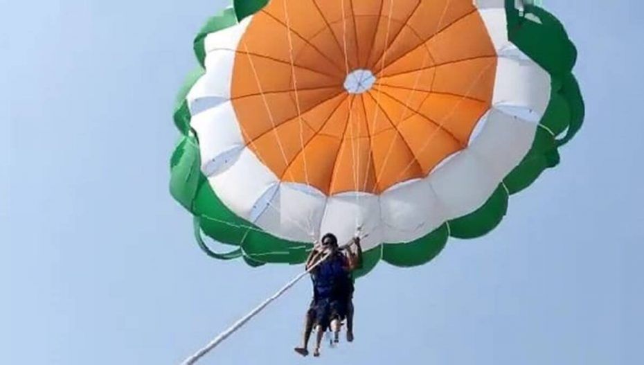 Gujarat Couple Falls Into Sea After Rope Snaps Midair During