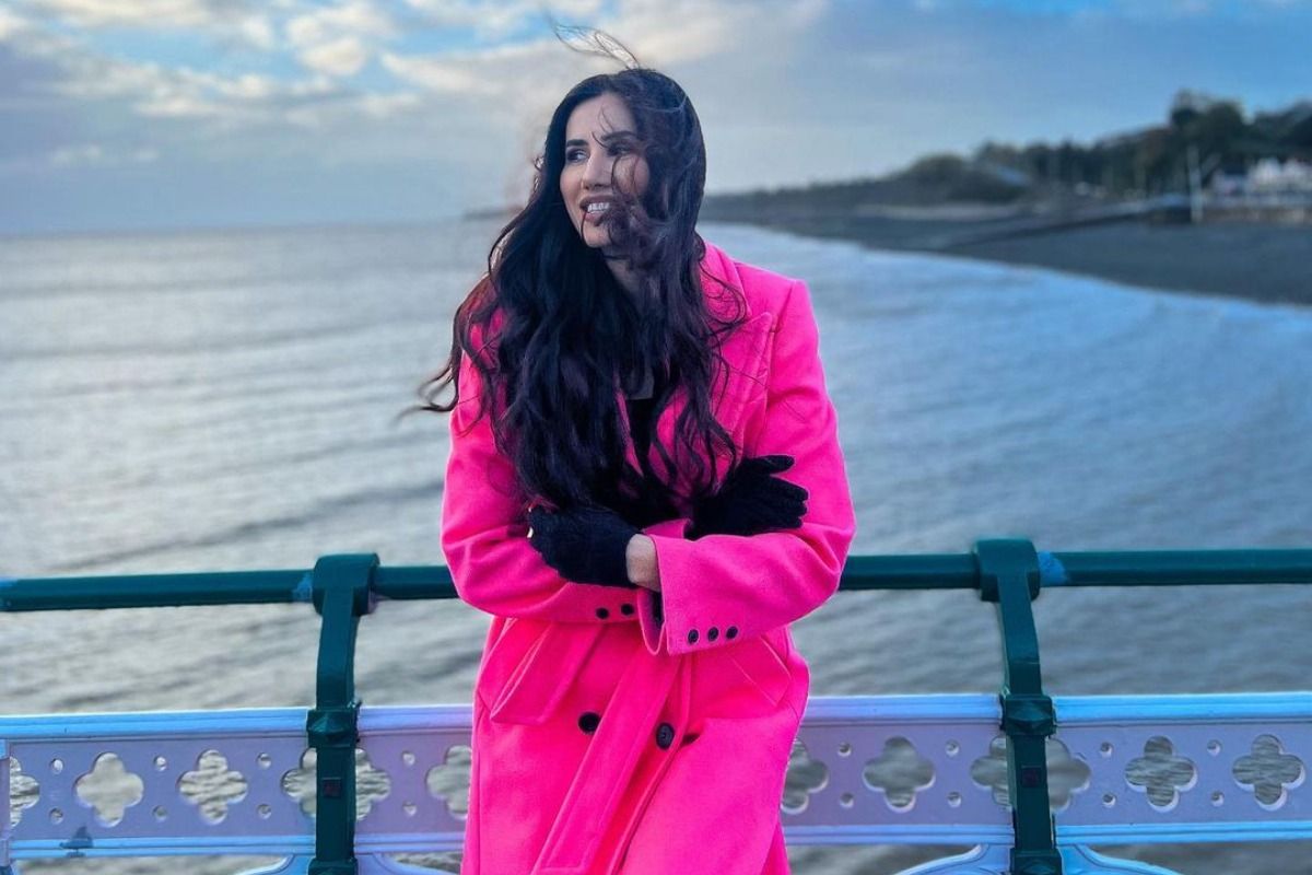 Sonnalli Seygall Shares Breathtaking Pics From London as She Gears Up For Her Next