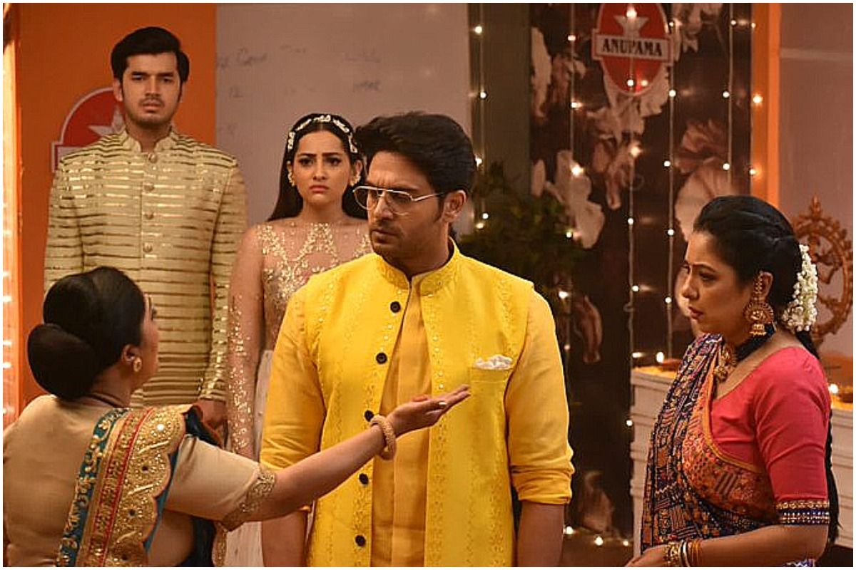 Bharo, Bharo Iski Maang Bharo - Baa Wants Anuj Kapadia-Anupama to Label  Their Benaam Rishta | Anupamaa Latest Episode Update