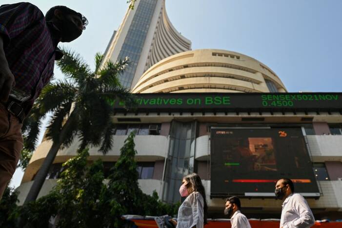 Share Market News: Sensex and Nifty ended down on Monday (Photo: AFP)