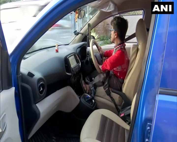 3 feet tall Hyderabad man Gattipally Shivpal becomes the first dwarf to receive a Driving license in India