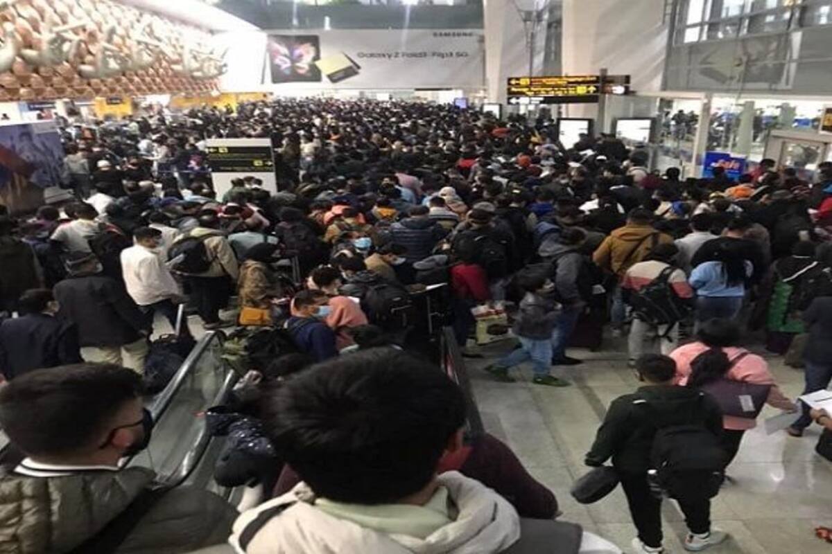Crowd And Chaos Turning Delhi Airport Into