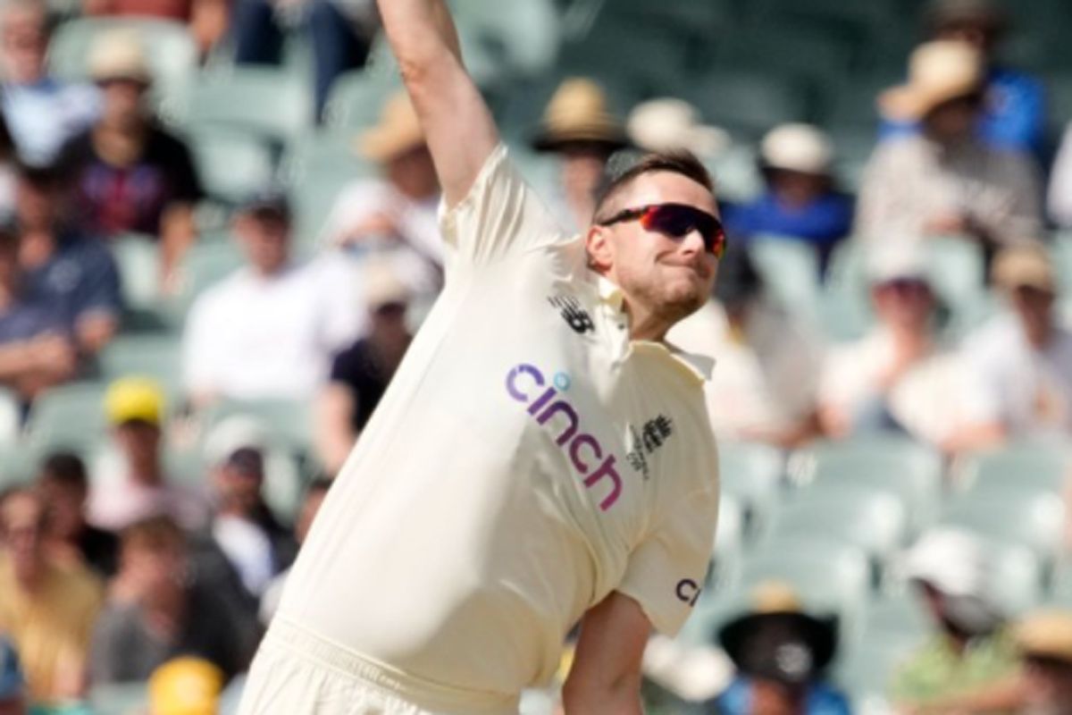 AUS vs ENG एडिलेड टेस्‍ट में इंग्लिश तेज गेंदबाज Ollie Robinson ऑफ