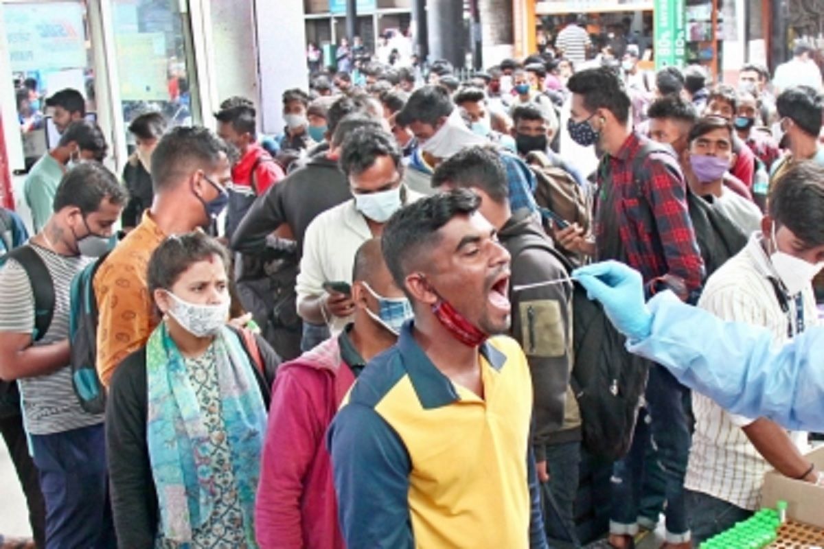 Amid Surge In New Cases, Rs 99 Lakh Collected As Fine In Delhi For ...