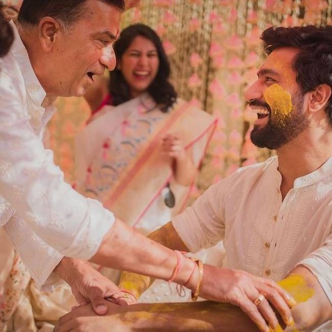 Vicky Kaushal and daddy Kaushal (Picture Credits: Vicky Kaushal/Instagram)