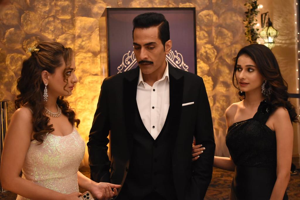 Kavya feels insecure because of Malvika (Picture Credits: Team Anupamaa)