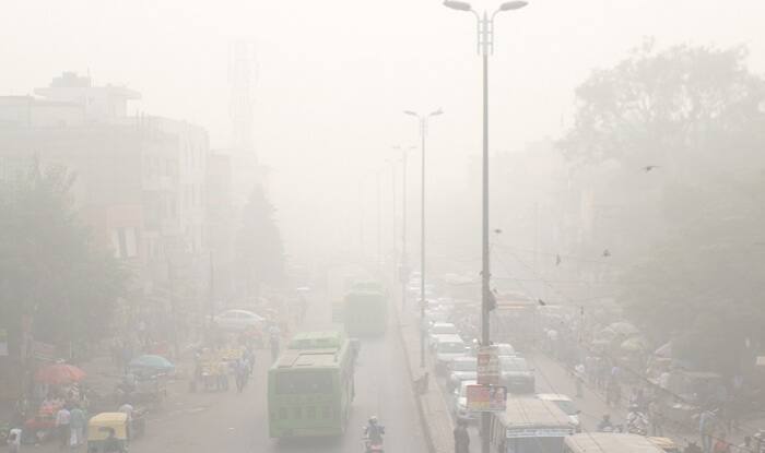 Delhi Air Pollution: दिल्ली-एनसीआर में बढ़ा वायु प्रदूषण, AQI पहुंचा 300 के पार, हालत बेहद खराब