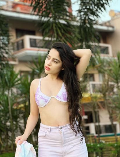 Urfi Javed shares latest hot pictures (Picture Credits: Urfi Javed/Instagram)