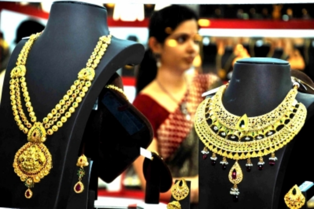 Gold sale may go down by 20 per cent due to higher prices. (File Image)