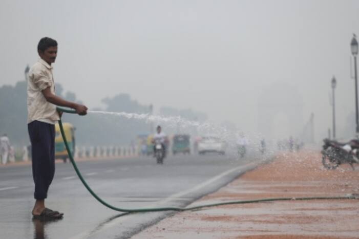 Favourable wind speed improves Delhi air quality.