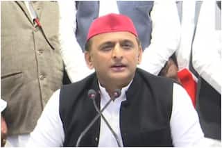 UP Elections 2022: पूर्वी यूपी के तिवारी परिवार के पार्टी में शामिल होने से सपा को मिली मजबूती, अखिलेश बोले- अब सरकार बनाने से कोई रोक नहीं सकता