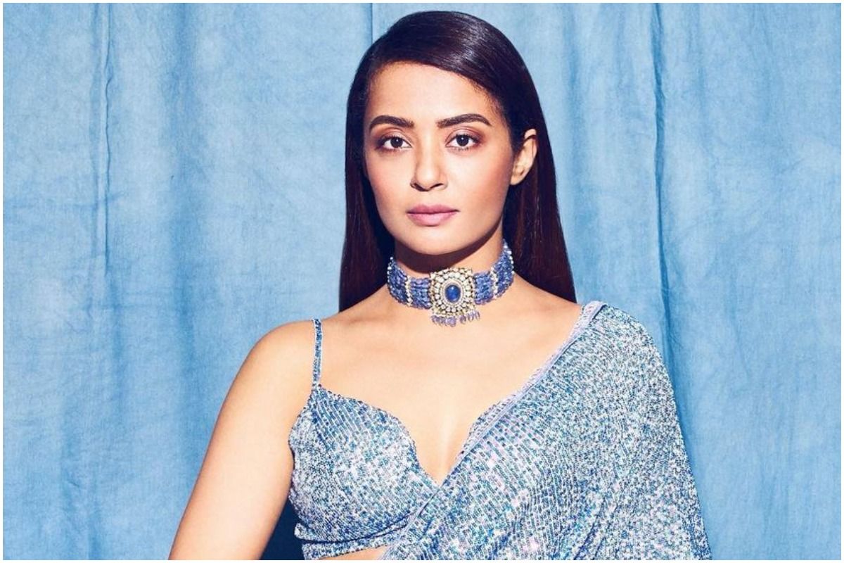 Surveen Chawla Breaks Silence on Facing Casting Couch: Your Chest Size is  Questioned | Surveen Chawla reveals casting couch incident