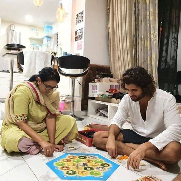 Vijay Deverakonda inside home photo