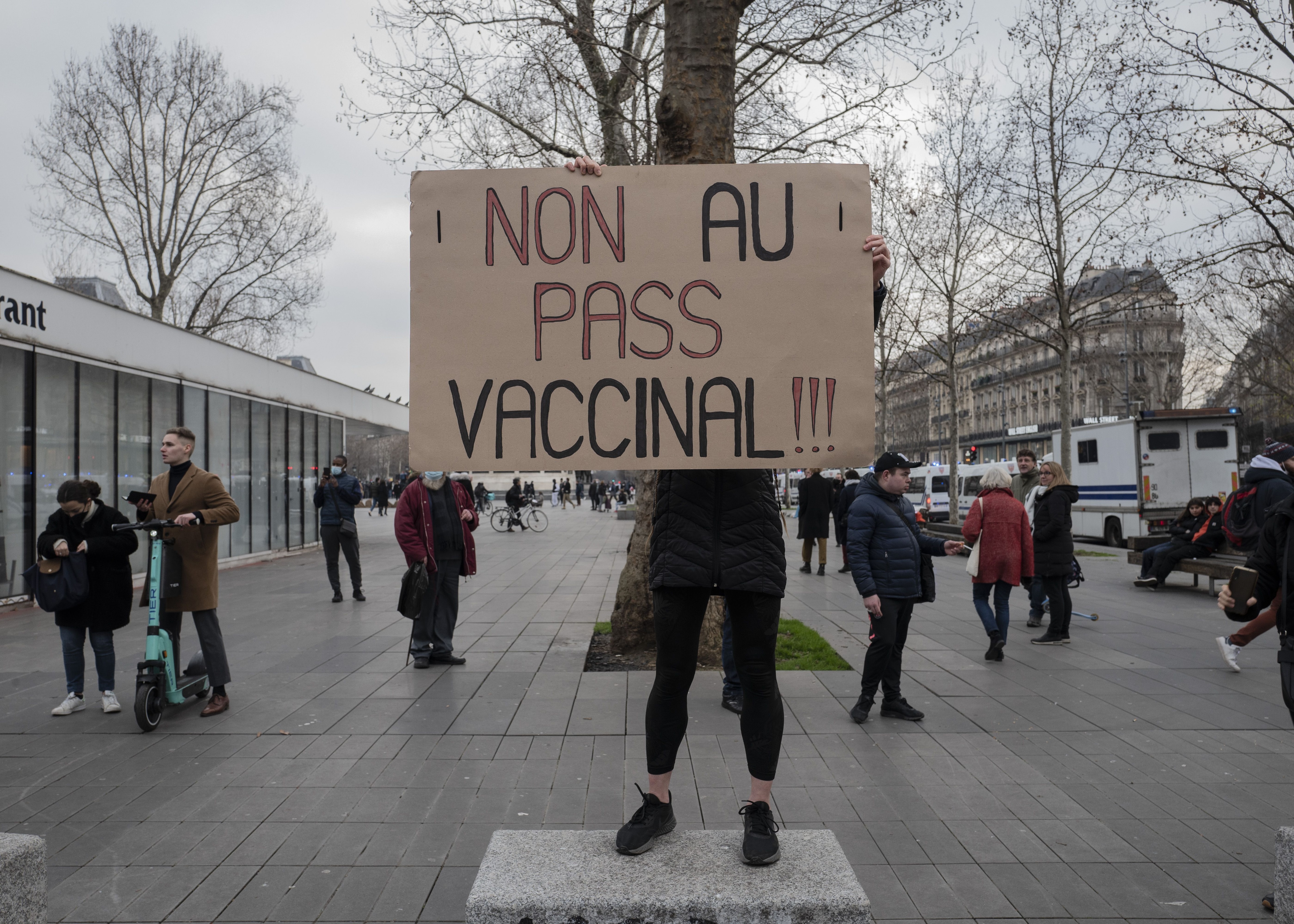 France's 'Vaccine Pass' Enters Into Force Barring Unjabbed From Restaurants, Tourist Site Amid COVID