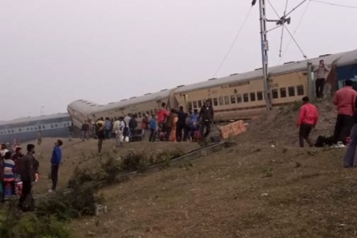 Bikaner-Guwahati Express Derails Near Domohani In West Bengal