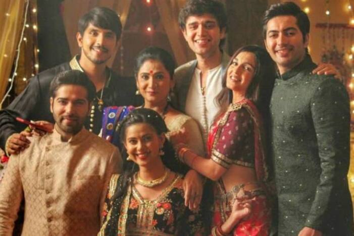 Pandya Store Actors Corona Positive
