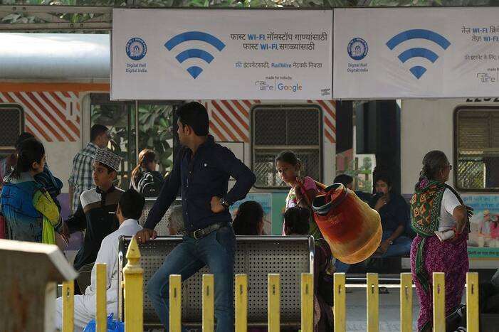 Customers Can Now Pay Bills, Recharge Phones, File Aadhaar At Railway Stations. Here's How