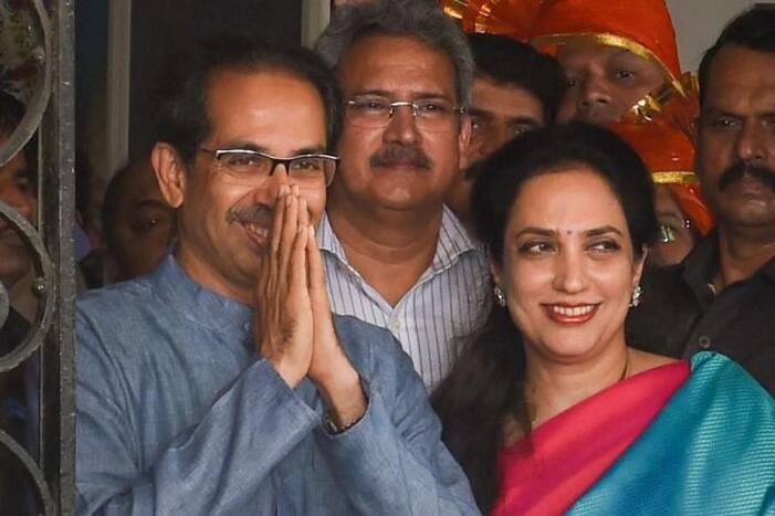महाराष्ट्र: उद्धव ठाकरे की पत्नी और सोनिया गांधी को लेकर BJP नेता ने की आपत्तिजनक पोस्ट, FIR