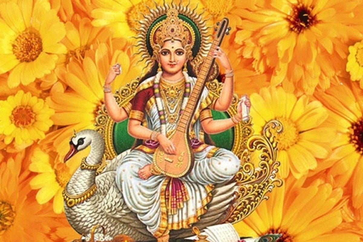 Saraswati Pujan 2022: कधी आहे सरस्वती पूजन? जाणून घ्या तिथी, पूजा मुहूर्त आणि महत्त्व