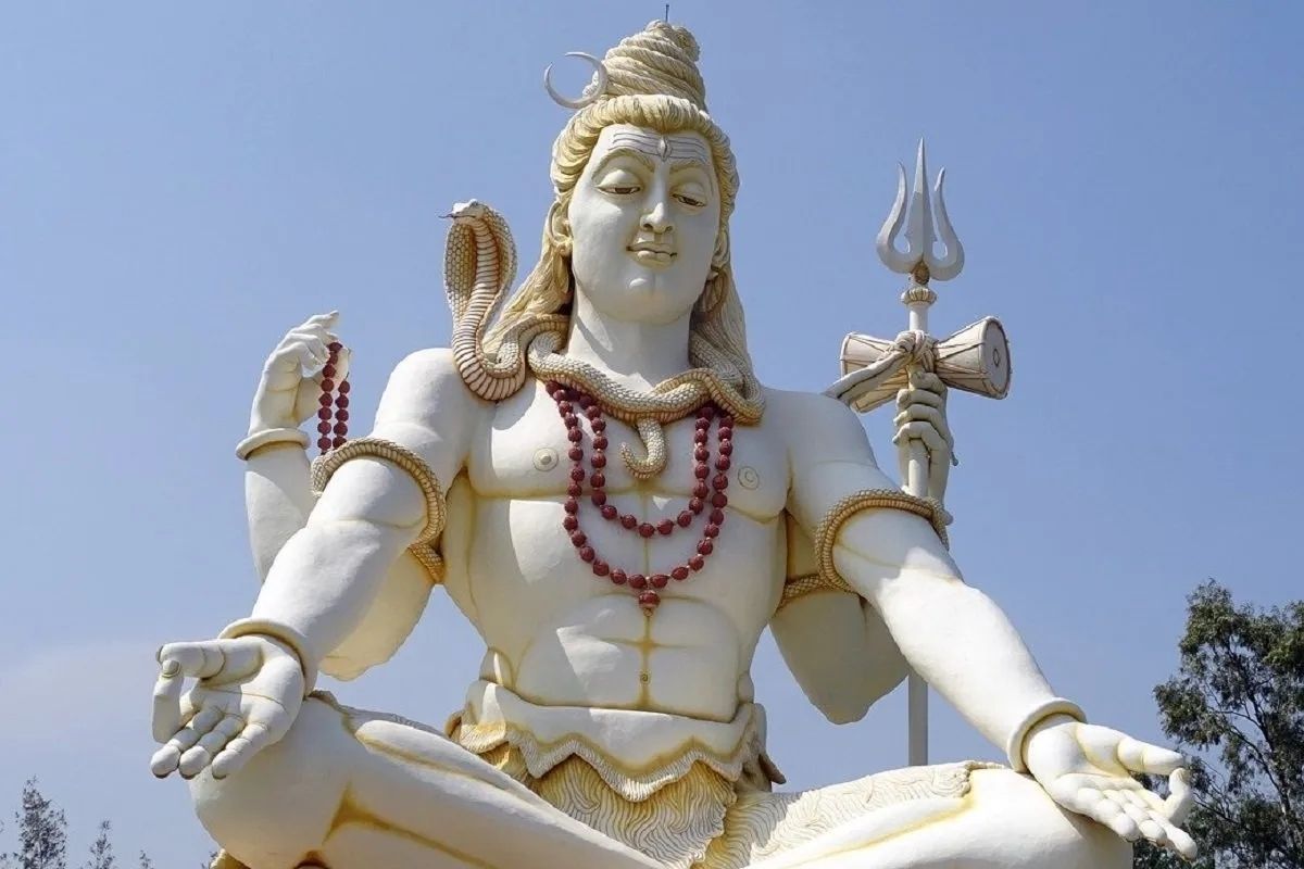 Somvar Vrat Niyam: सोमवारचे व्रत केल्याने पूर्ण होतात भक्तांच्या इच्छा, जाणून घ्या पूजेचे हे नियम