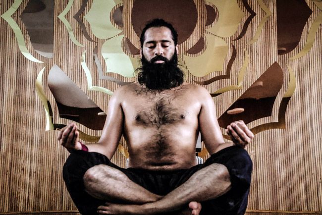 Yoga For Beginners: 5 Asanas to Start With