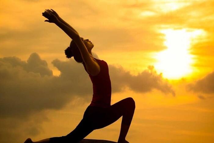 Surya Namaskar: योगानंतर आता सूर्यनमस्कारही होणार ग्लोबल, मकरसंक्रांतीला 75 लाख लोक करणार सूर्यनमस्कार