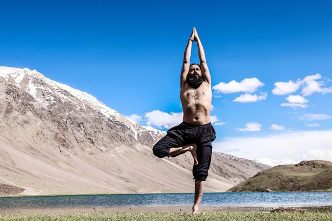 Yoga For Beginners: 5 Asanas to Start With
