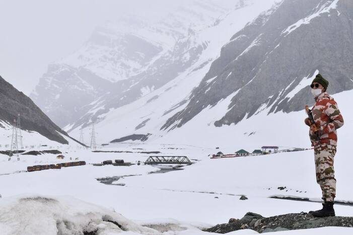 Ladakh Standoff: India, China to Hold 14th Corps Commander-level Talks at LAC Today