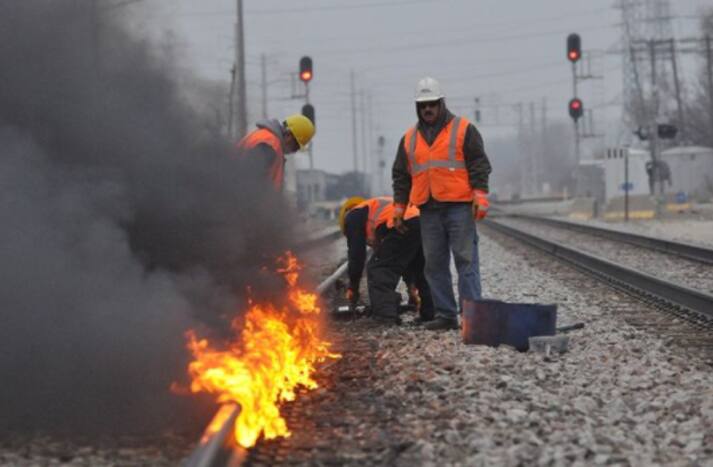 It's So Cold in Chicago That Train Tracks Are Being Set On Fire