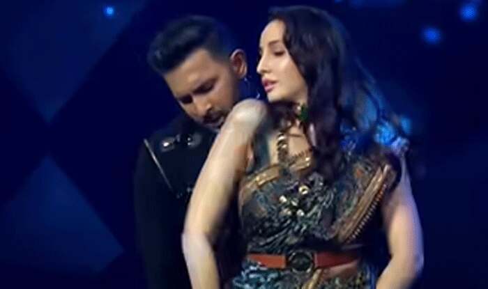 nora fatehi sensuous romantic dance with terence lewis on bheegi bheegi raaton Forgot everything Geeta Kapoor's mouth remained open
