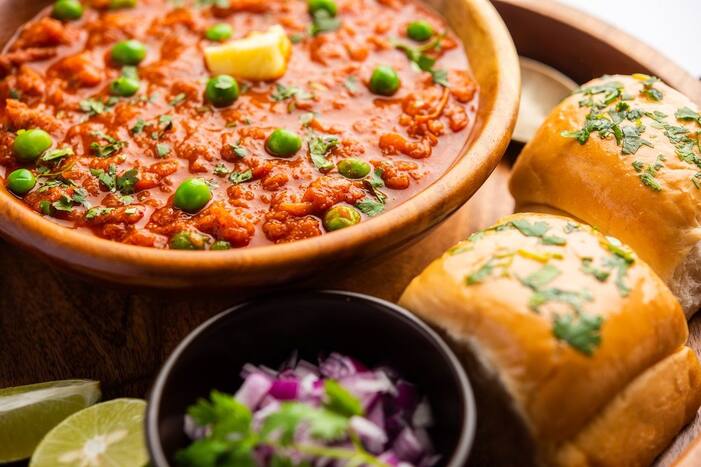 Lohri 2022 Dishes: इस खाने के बिना अधूरा है लोहड़ी का सेलिब्रेशन, आप भी जरूर खाएं