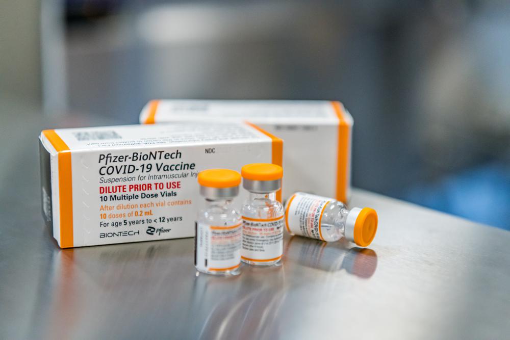 Pfizer-BioNTech To Roll Out Omicron-Specific Vaccine Within 2 Months; Begin Clinical Trials