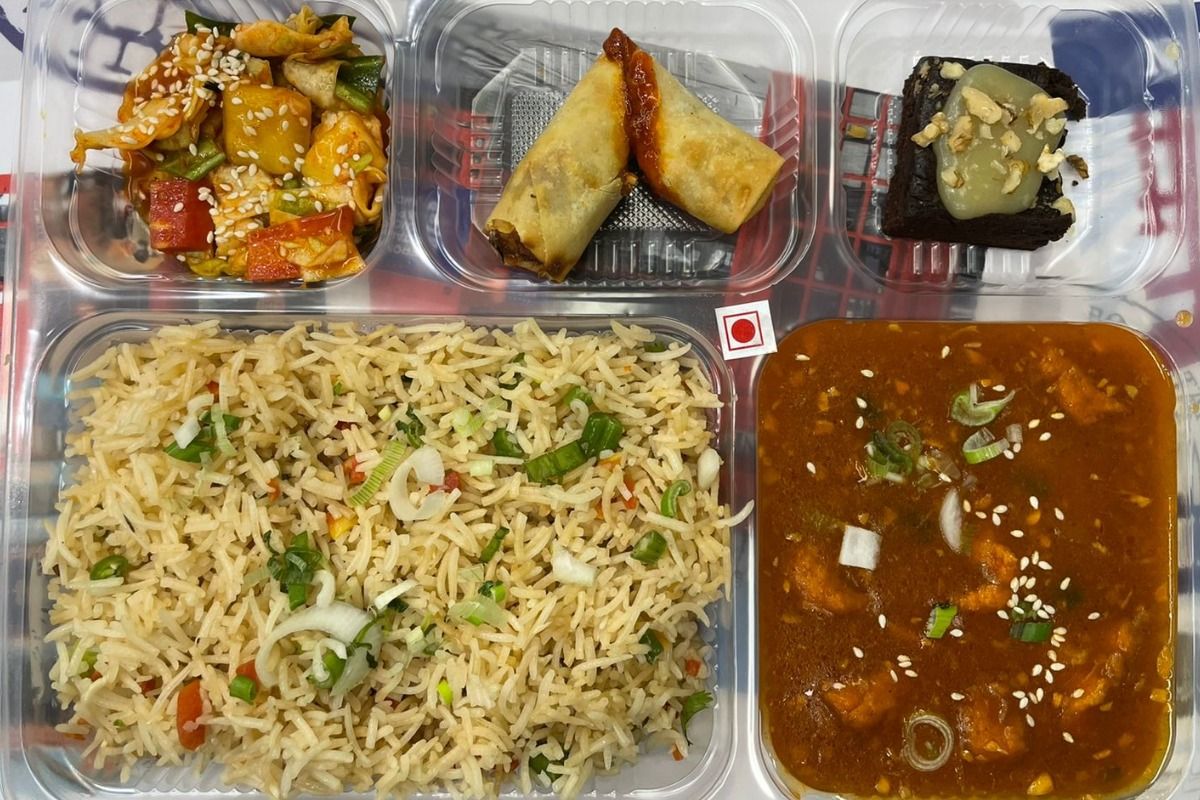 Chinese platter at Food Bus India, Rajender Nagar, Delhi (Photo clicked by Kritika Vaid)