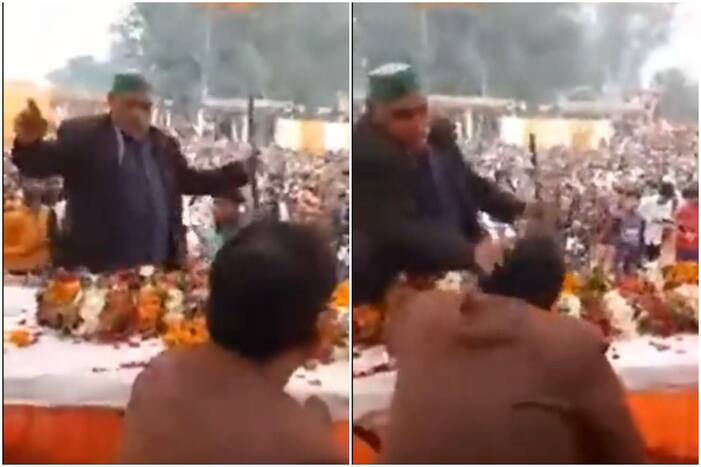 VIDEO: यूपी में किसान ने BJP विधायक को जड़ा थप्पड़, मंच पर आकर लाठी पटकते हुए आया, और...