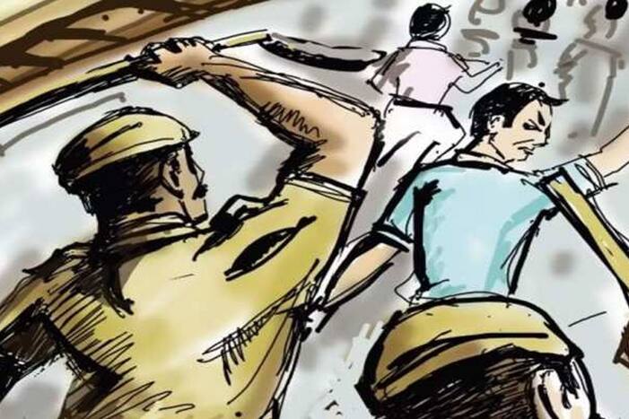 Jharkhand News: फर्जी भर्ती के खिलाफ कार्रवाई करने पहुंची पुलिस, ग्रामीणों से हिंसक झड़प में लाठीचार्ज
