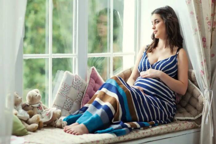 Pregnancy: ये लक्षण दिखे, तो समझ जाएं प्रेग्नेंट हैं आप