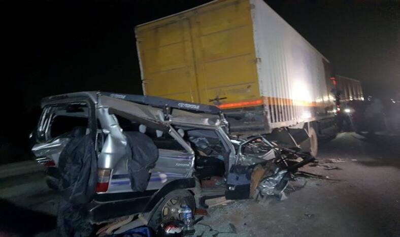 Karnataka Road Accident: फिल्मी स्टाइल में टकराईं गाड़ियां, तेज रफ्तार और धुंध ने ले ली चार लोगों की जान