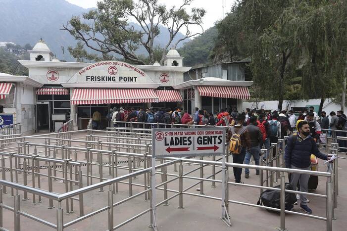 Vaishno Devi Yatra: Devotees Banned From Entering Beyond Darshani Deori From THIS Time. Details Here