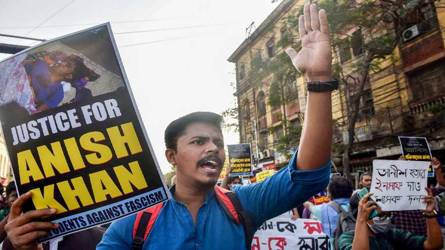 Anis Khan Death Case: 3 Cops Sacked, Family Demands CBI Probe
