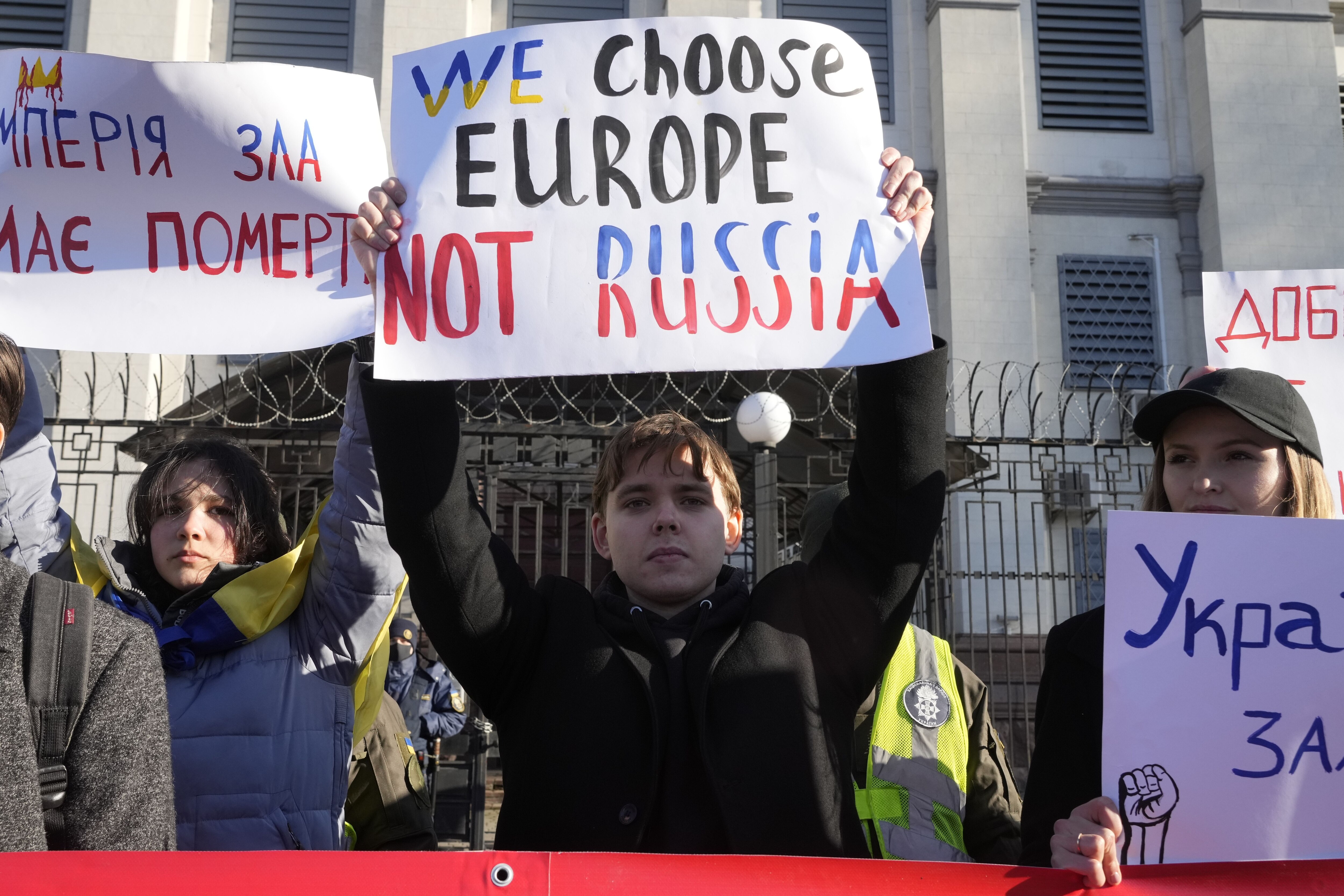 World Slams Putin For Recognising 2 Pro-Russia Regions in Ukraine | What We Know So Far