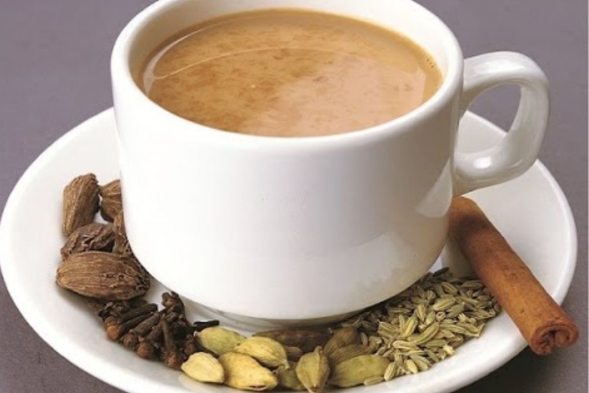 Masala Chaha Recipe : या 4 मसाल्यांच्या मदतीने बनवा मसाला चहा, वाढेल प्रतिकारशक्ती
