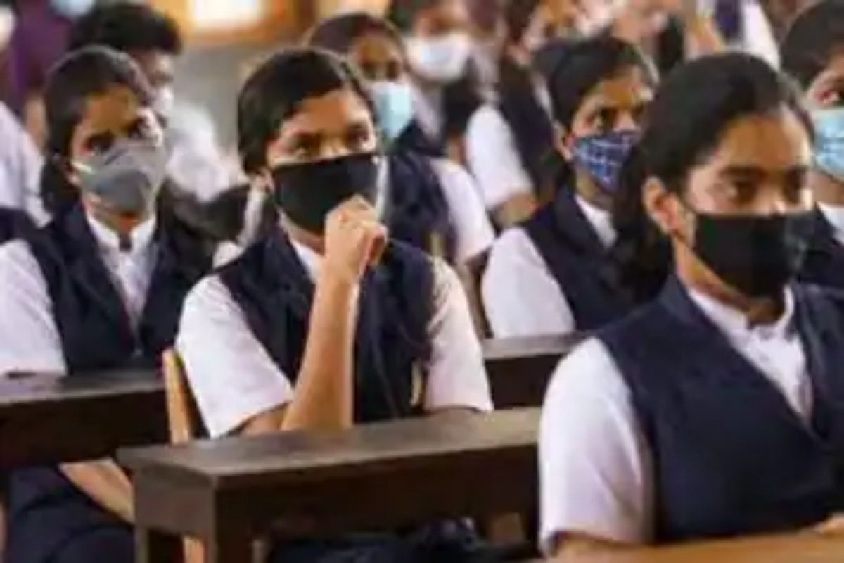 Mumbai School Reopen : मुंबईत 2 मार्चपासून पूर्ण क्षमतेनं सुरु होणार शाळा, बीएमसीकडून परिपत्रक जारी
