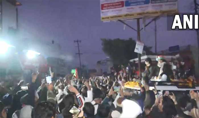 UP, UP Assembly Election 2022, UP Assembly Elections 2022, Assembly Elections 2022, Uttar Pradesh, Uttar Pradesh Assembly Election 2022, Uttar Pradesh Assembly Elections 2022, UP Elections 2022, Politics, Priyanka Gandhi Vadra, Priyanka Gandhi, Akhilesh Yadav, election campaigns, RLD, Jayant Chaudhary, congress, Viral Video, Bulandshahr,